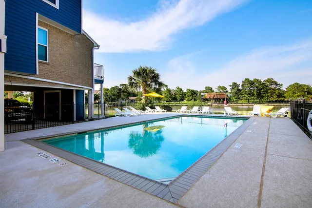 $1,200 | 18519 Egret Bay Boulevard, Unit 1708, Webster, TX 77058