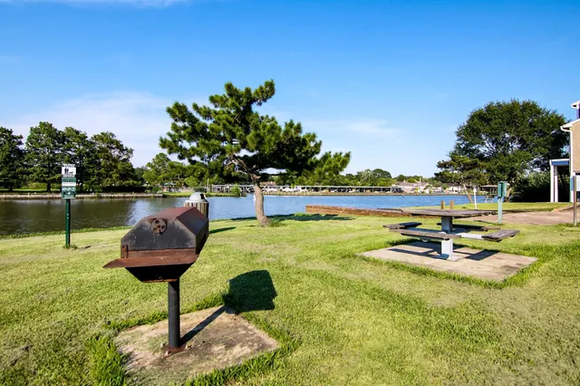 $1,200 | 18519 Egret Bay Boulevard, Unit 1708, Webster, TX 77058
