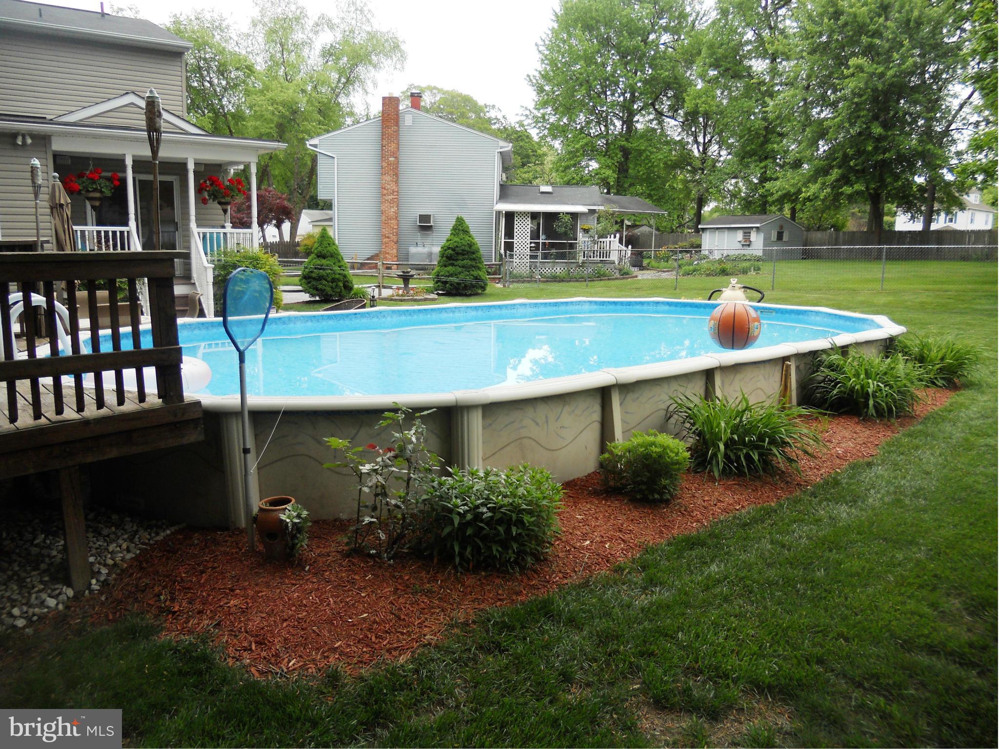 212 Elk Road Baltimore, MD 21221 - Photo 24 of 28 Back Yard/Pool