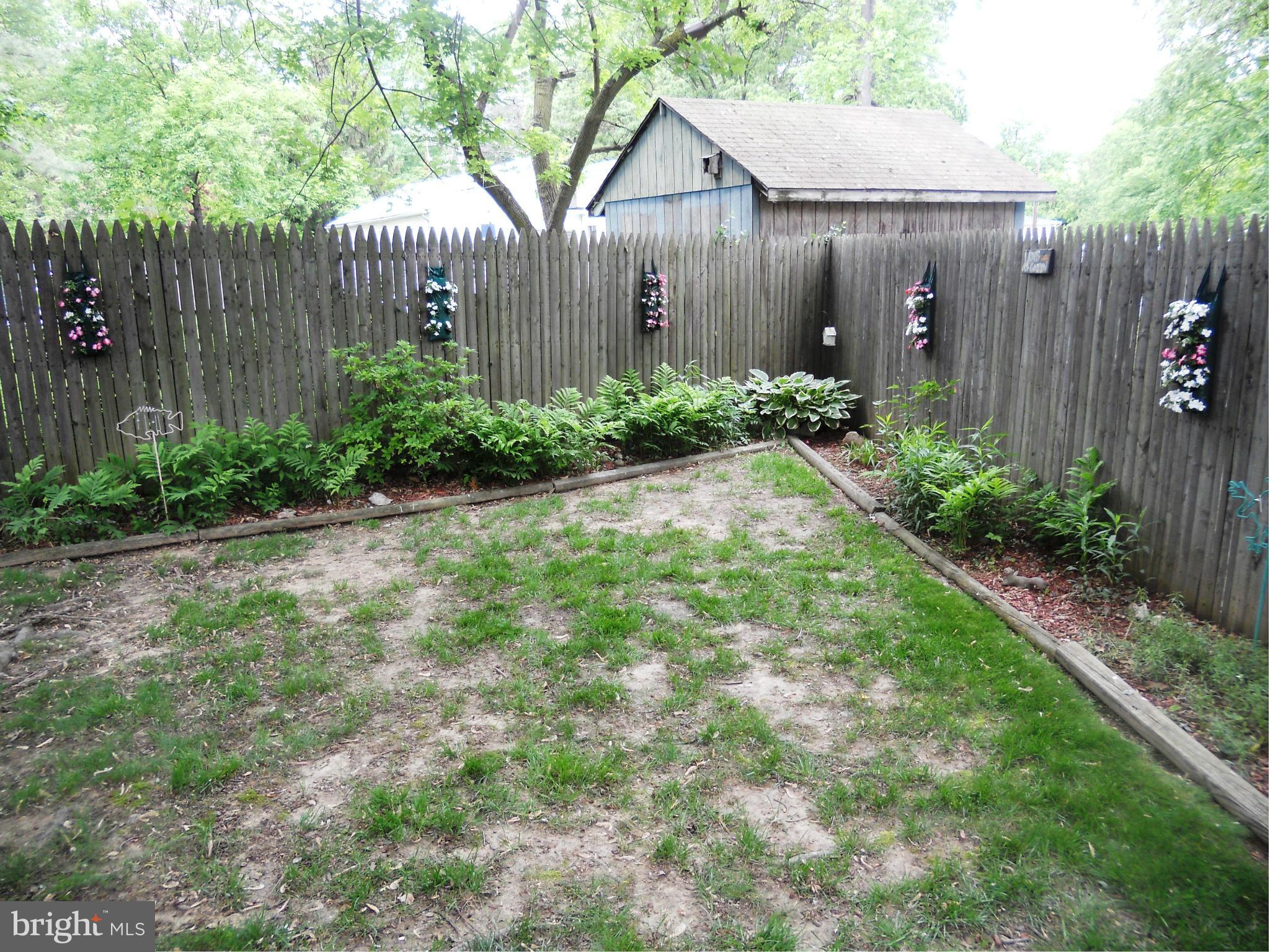 212 Elk Road Baltimore, MD 21221 - Photo 26 of 28 Back Yard/Gardens