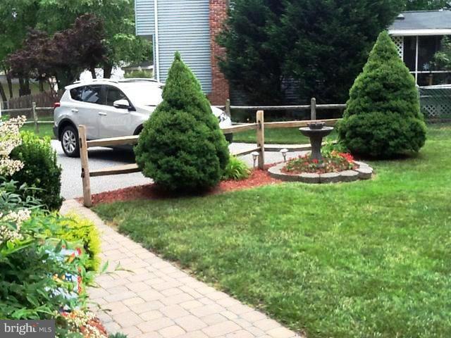 212 Elk Road Baltimore, MD 21221 - Photo 27 of 28 Side Yard/Gardens