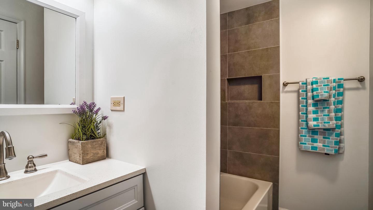 9140 Burke Road Burke, VA 22015 - Photo 29 of 40 Gallery Image 29