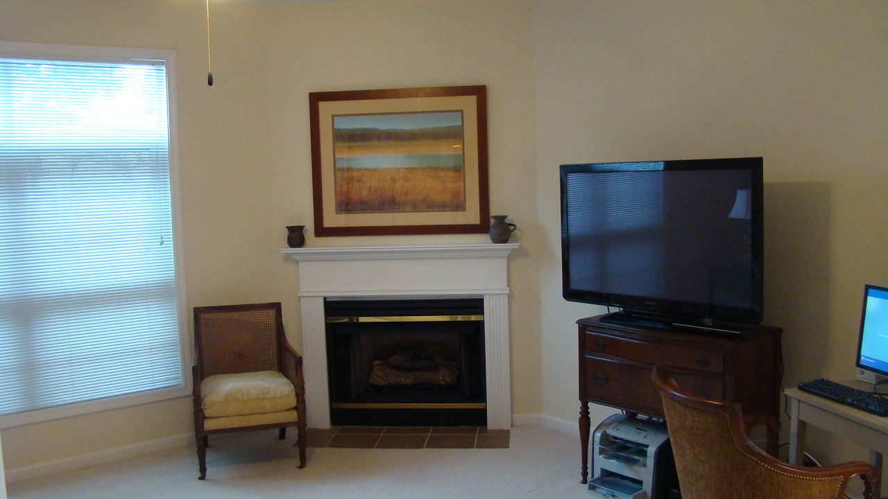 1971 Millbridge Road Salem, VA 24153 - Photo 14 of 15 Family Room/Office