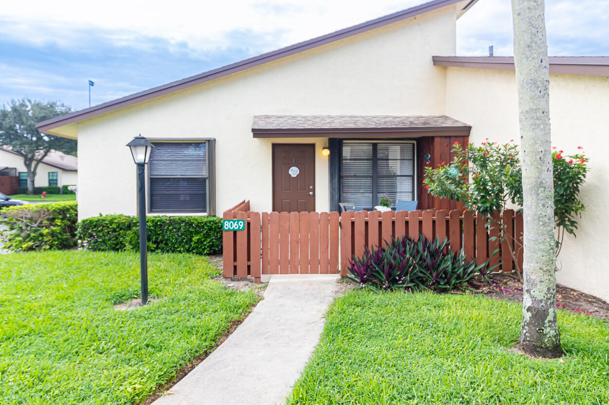 8069 Southeast Villa Cir