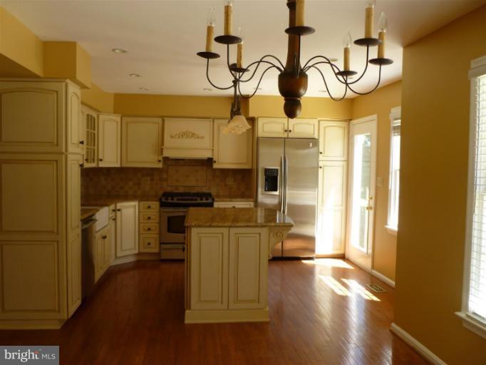 8163 Stone Ridge Drive Frederick, MD 21702 - Photo 7 of 25 Kitchen