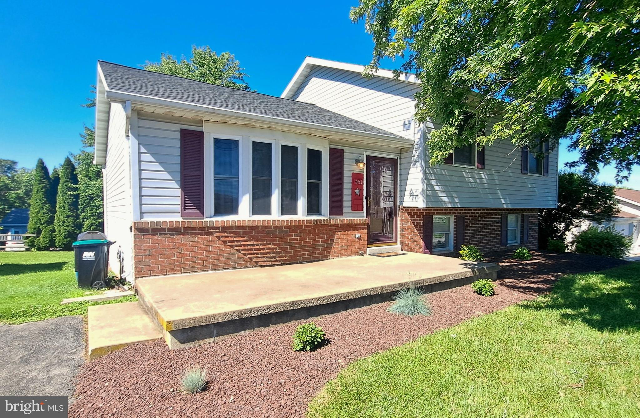451 Clover Lane Hanover, PA 17331 - Photo 4 of 74