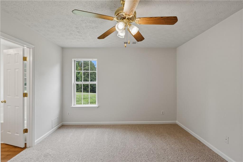 30 Hunters Trace Covington, GA 30014 - Photo 4 of 29