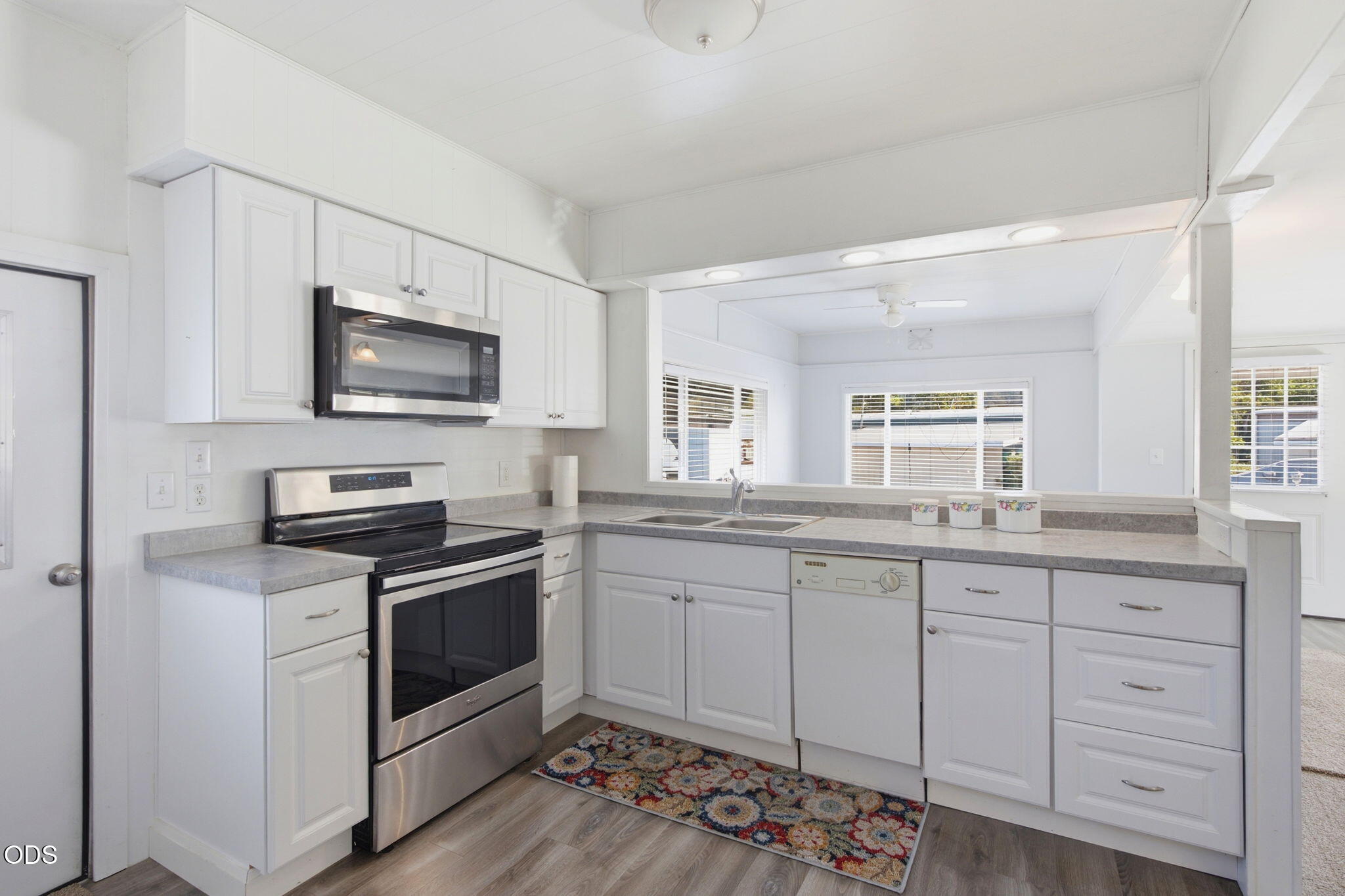 1241 Dowell Road, Unit 22 Grants Pass, OR 97527 - Photo 6 of 14 Gallery Image 6