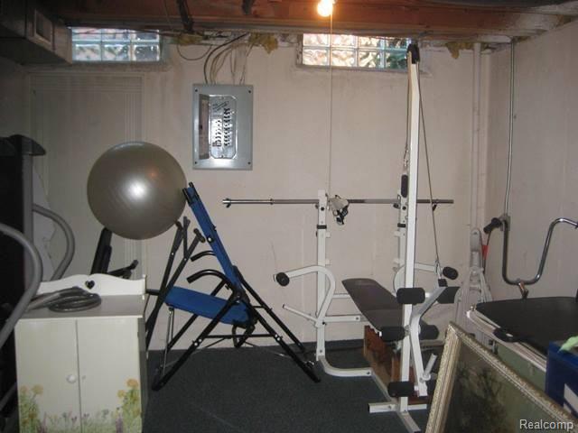 24793 Pheasant Run Road Flat Rock, MI 48134 - Photo 32 of 33 BASE.JPG