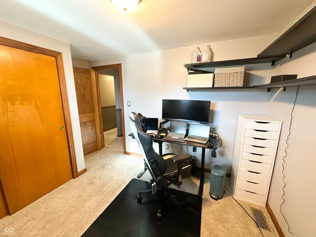 $465,000 | 645 Sycamore Court, Zionsville, IN 46077