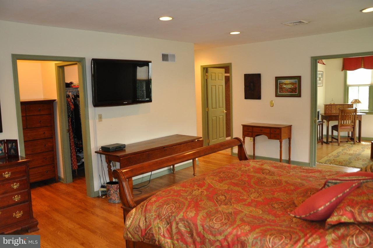 730 Pinehurst Road York, PA 17402 - Photo 12 of 27 Gallery Image 12