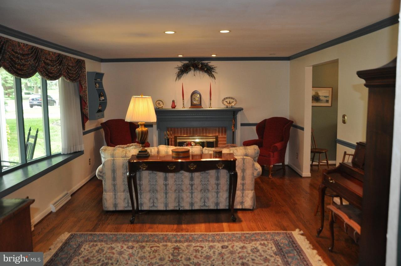 730 Pinehurst Road York, PA 17402 - Photo 3 of 27 Gallery Image 3