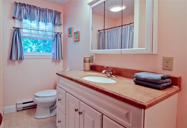 34 Hundreds Road Westborough, MA 01581 - Photo 9 of 18 Gallery Image 9