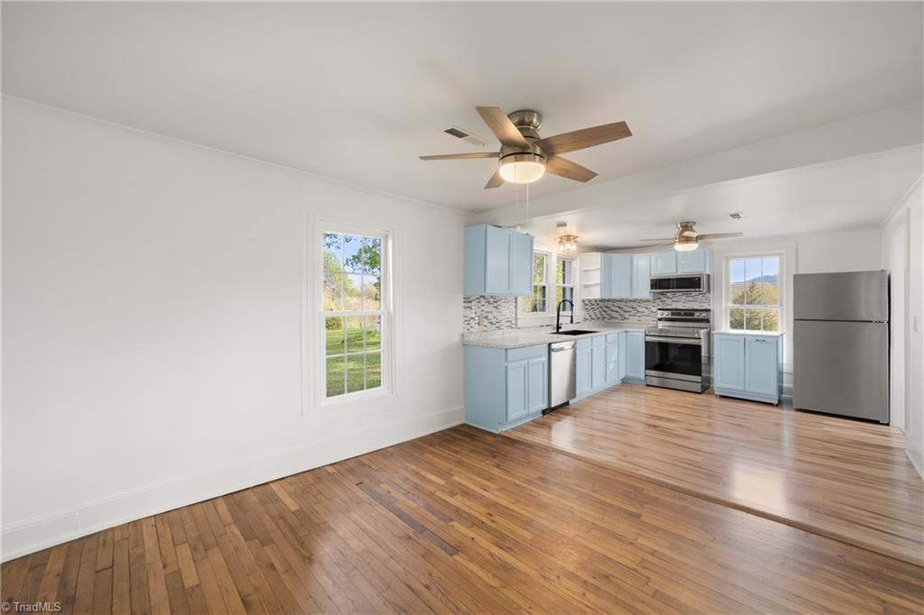 3054 North Old 52 Road Pinnacle, NC 27043 - Photo 16 of 41