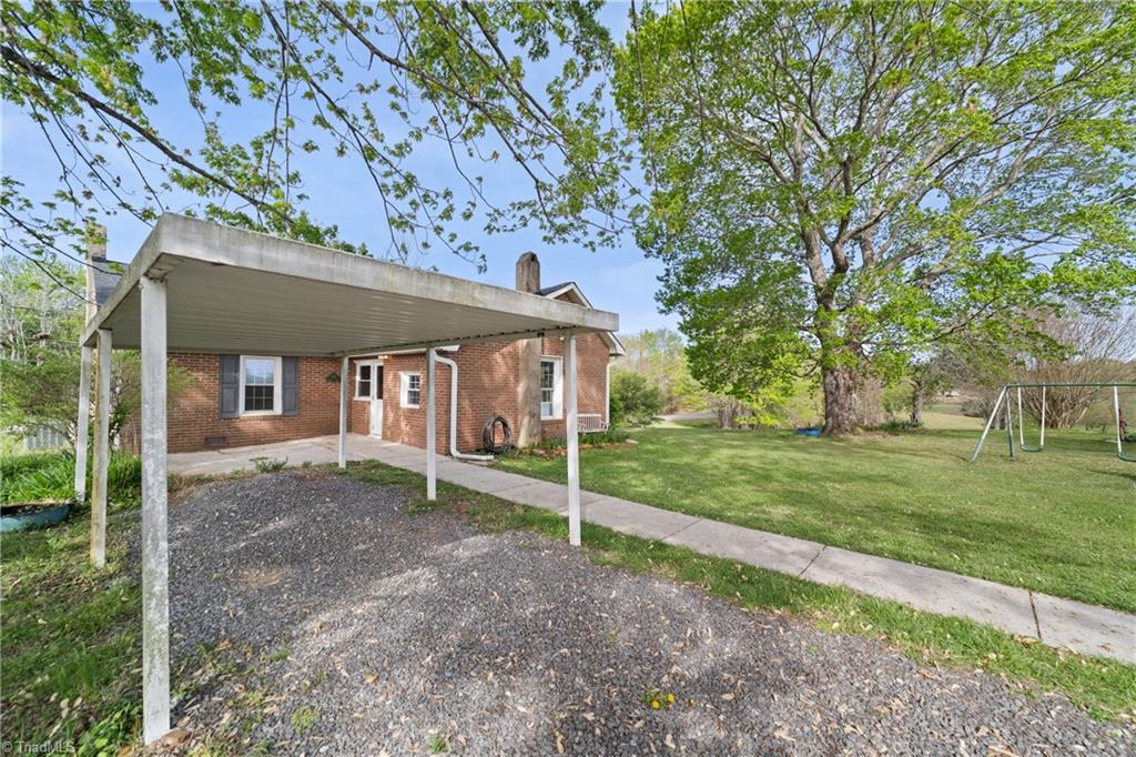 3054 North Old 52 Road Pinnacle, NC 27043 - Photo 35 of 41