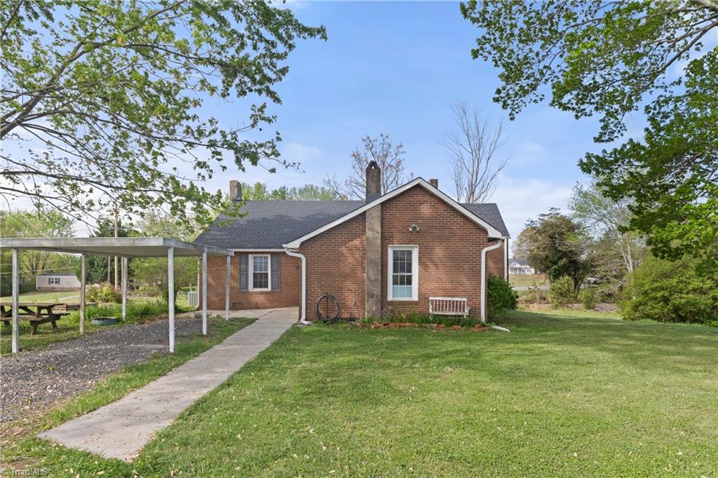 3054 North Old 52 Road Pinnacle, NC 27043 - Photo 36 of 41