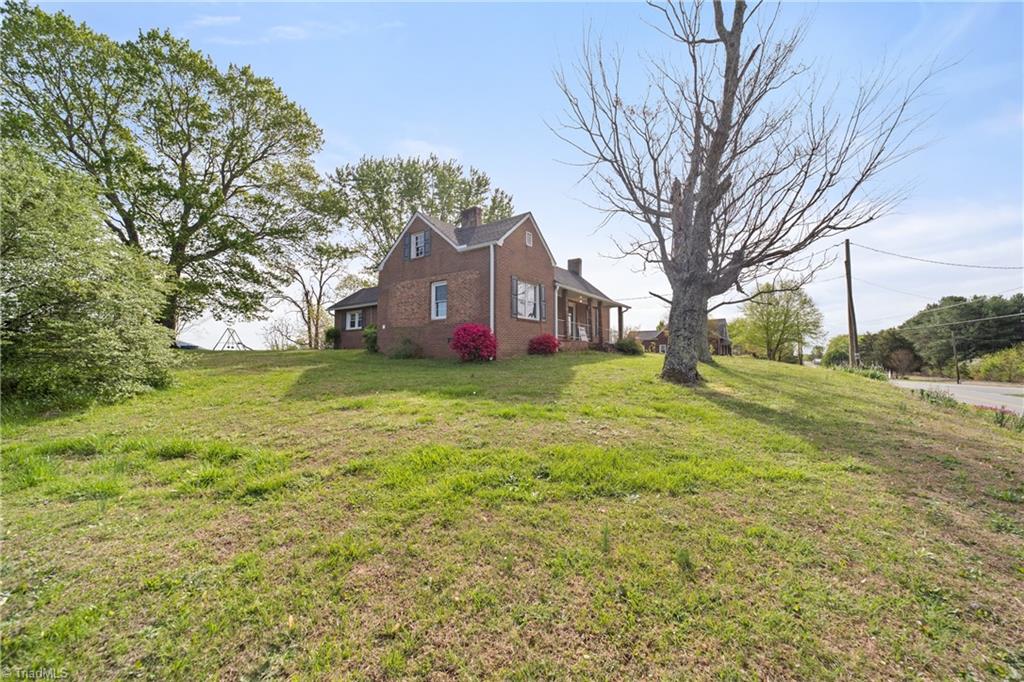 3054 North Old 52 Road Pinnacle, NC 27043 - Photo 37 of 41