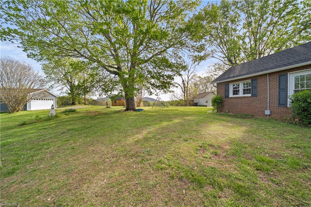 3054 North Old 52 Road Pinnacle, NC 27043 - Photo 40 of 41