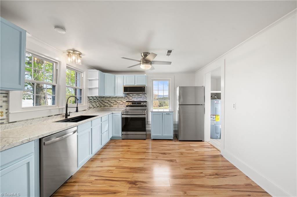 3054 North Old 52 Road Pinnacle, NC 27043 - Photo 4 of 41