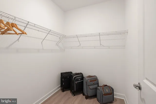 $939,000 | 4901 Longmire Way, Chantilly, VA 20151