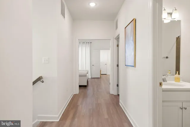 $939,000 | 4901 Longmire Way, Chantilly, VA 20151