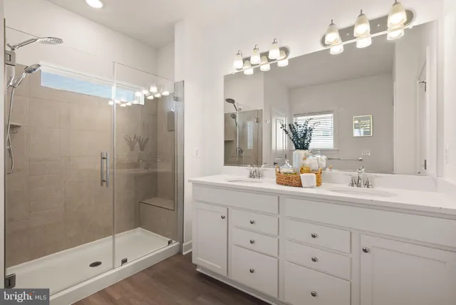 $939,000 | 4901 Longmire Way, Chantilly, VA 20151