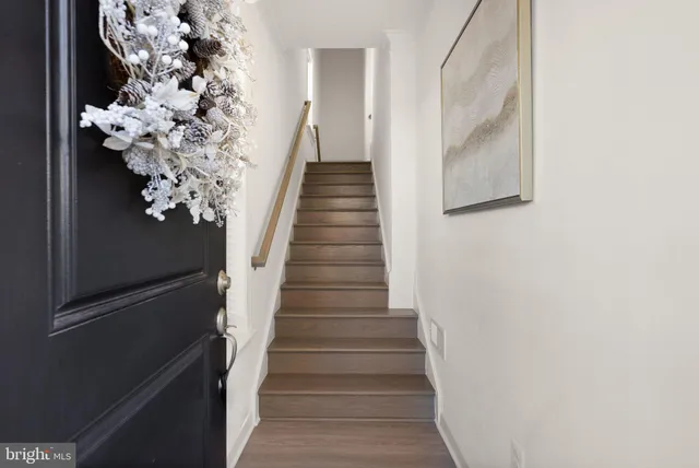 $939,000 | 4901 Longmire Way, Chantilly, VA 20151