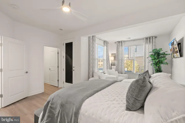 $939,000 | 4901 Longmire Way, Chantilly, VA 20151