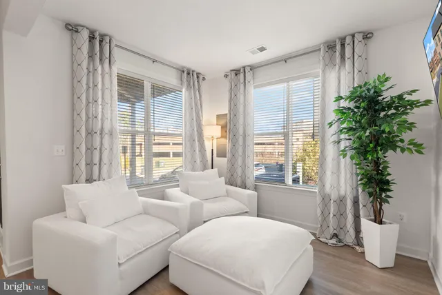 $939,000 | 4901 Longmire Way, Chantilly, VA 20151