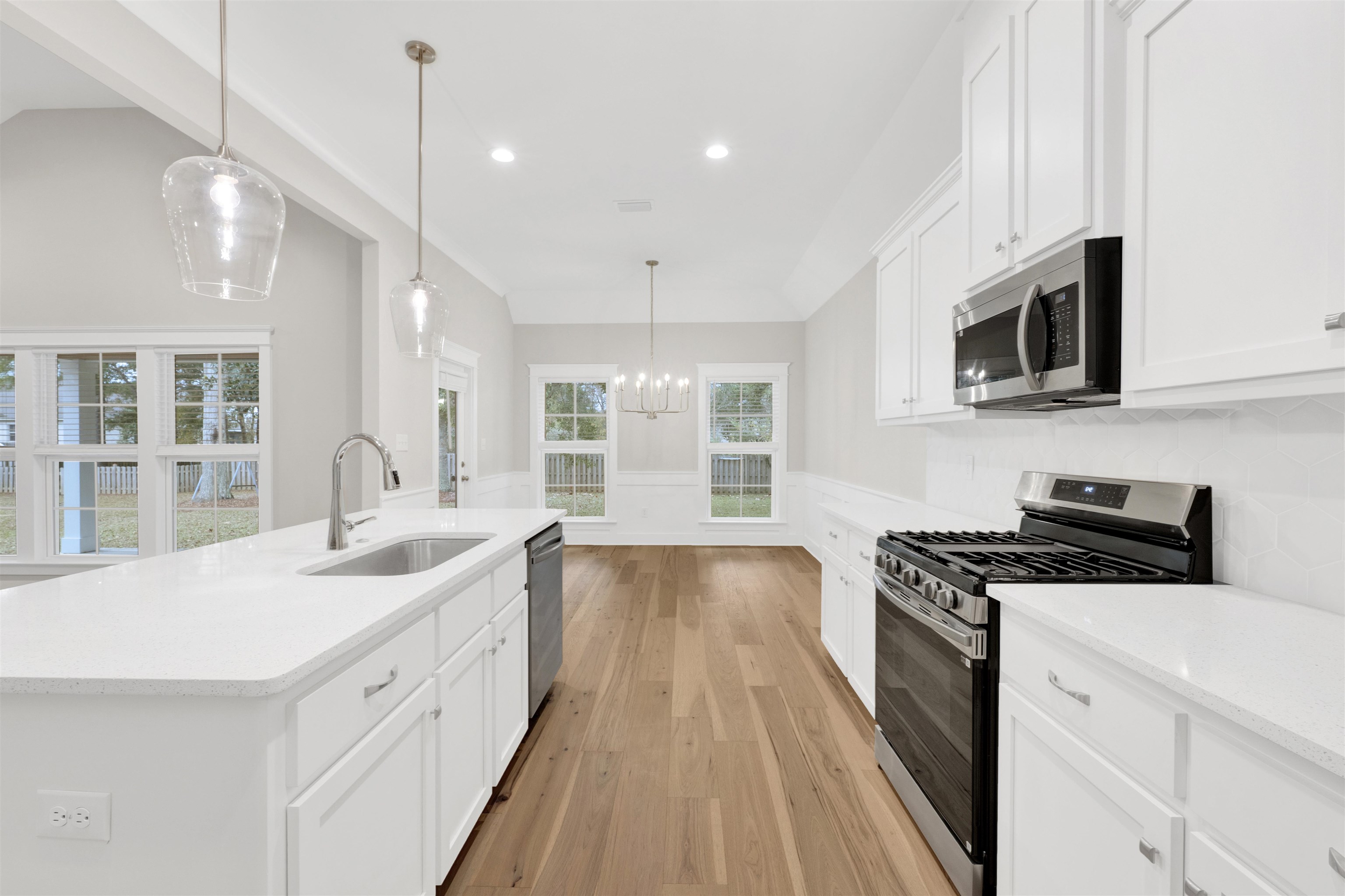 393 Scarlett Avenue Fairhope, AL 36532 - Photo 12 of 27 Kitchen