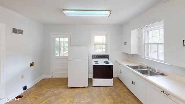 $136,900 | 809 North Sampson Avenue, Dyersburg, TN 38024