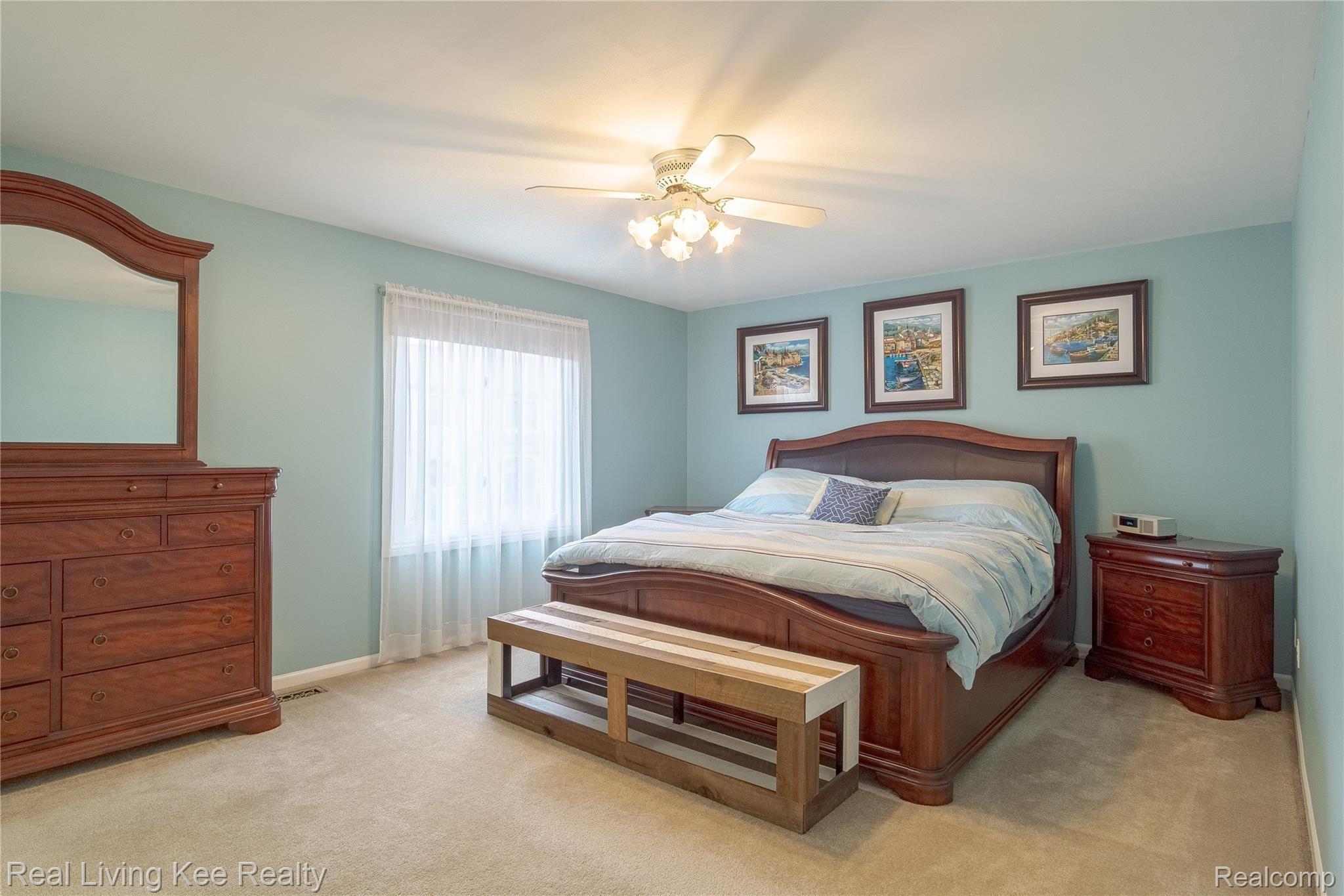 2200 Rochelle Park Drive Rochester, MI 48309 - Photo 21 of 49 Master Bedroom