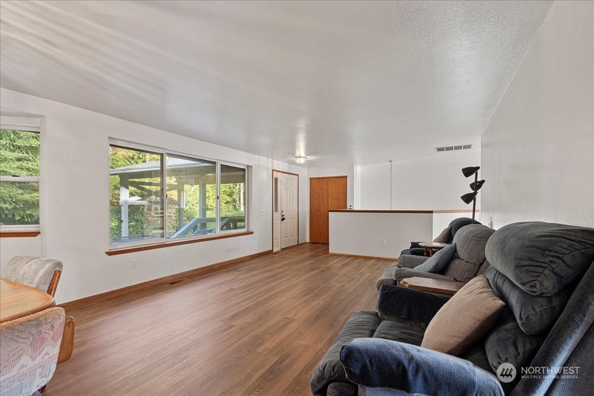 5064 Samish Way Bellingham, WA 98229 - Photo 11 of 38 Gallery Image 11