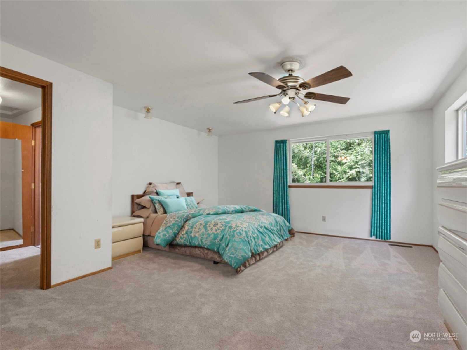 5064 Samish Way Bellingham, WA 98229 - Photo 12 of 38 Gallery Image 12