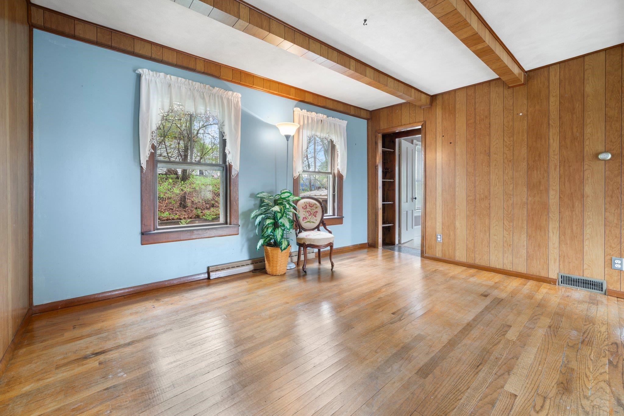 29 Brook Street Derry, NH 03038 - Photo 7 of 47