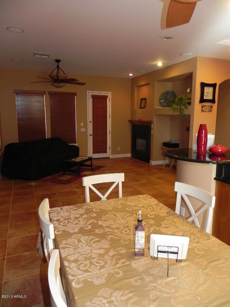 3041 East Weather Vane Road Gilbert, AZ 85296 - Photo 12 of 42 Large Dining in Kitchen