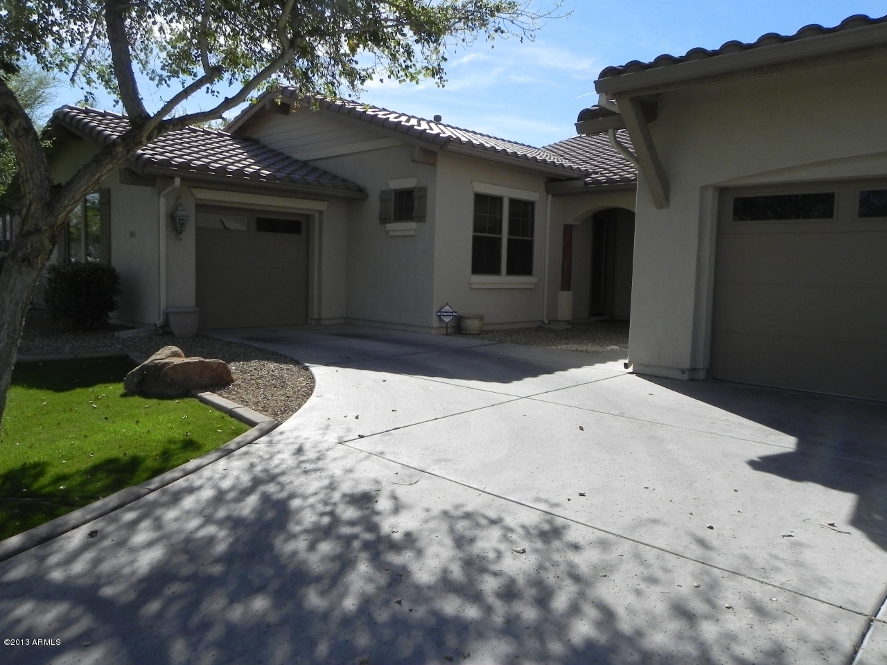 3041 East Weather Vane Road Gilbert, AZ 85296 - Photo 2 of 42 Front Driveway