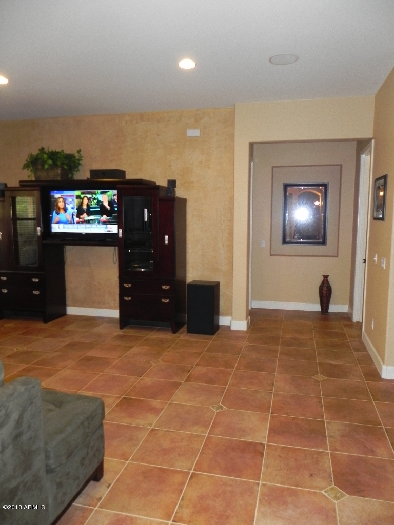 3041 East Weather Vane Road Gilbert, AZ 85296 - Photo 22 of 42 Huge Living Rm