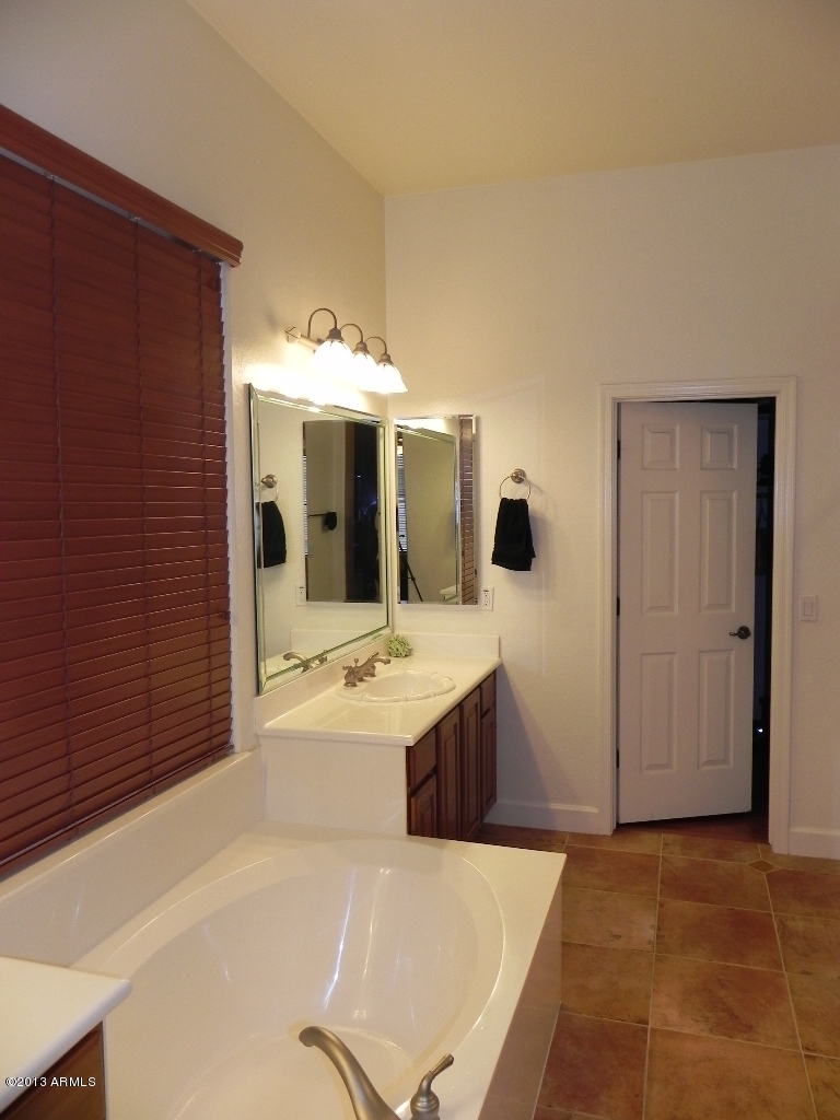 3041 East Weather Vane Road Gilbert, AZ 85296 - Photo 26 of 42 Master Bath