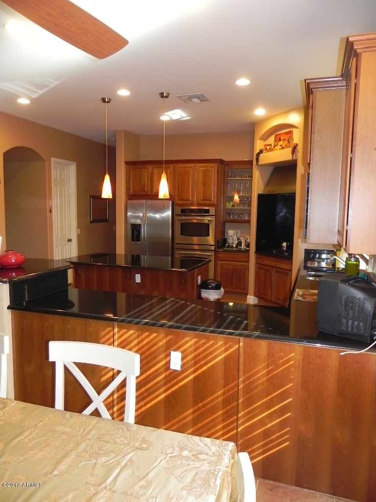 3041 East Weather Vane Road Gilbert, AZ 85296 - Photo 9 of 42 Spacious Eating Area at Kitchen