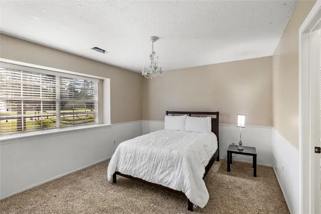 $525,000 | 100 April Waters Drive North, Montgomery, TX 77356