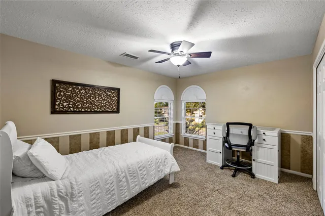 $525,000 | 100 April Waters Drive North, Montgomery, TX 77356