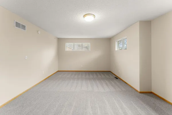 $1,875 | 14975 Pinto Lane, Savage, MN 55378