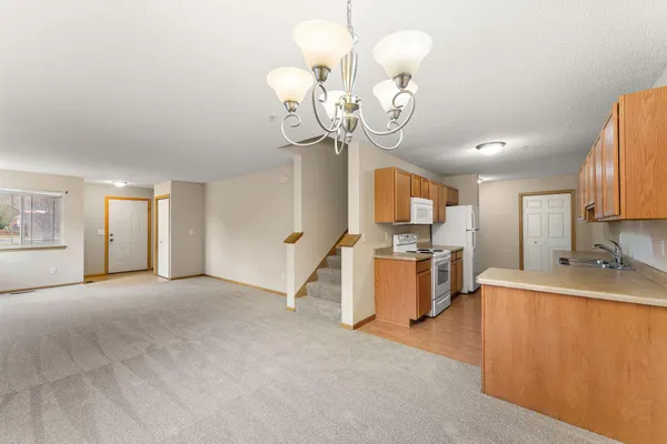 $1,875 | 14975 Pinto Lane, Savage, MN 55378