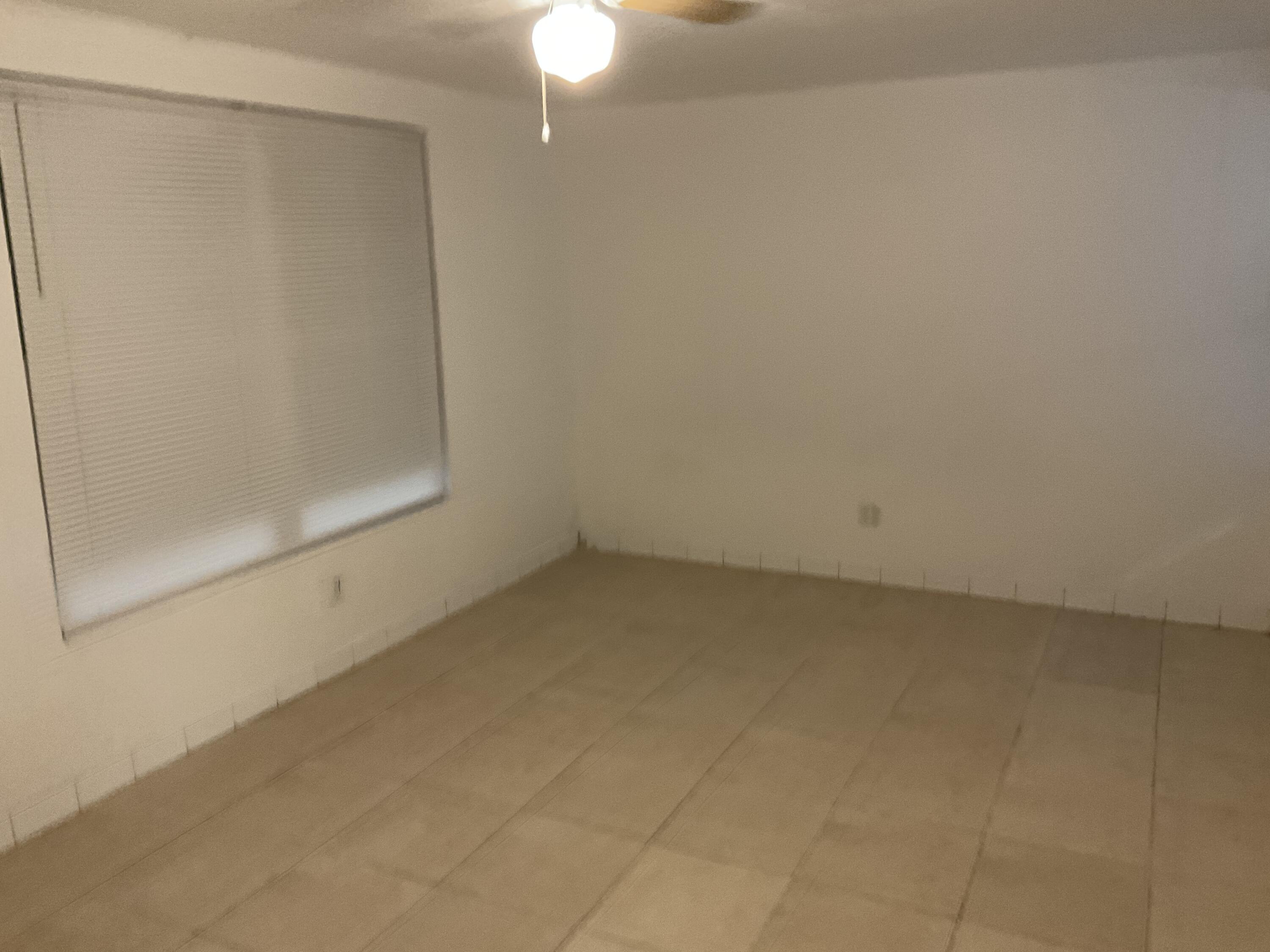 490 Mentone Road Lake Worth, FL 33462 - Photo 11 of 20 IMG_1100