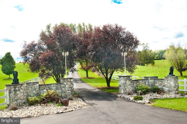 $2,900,000 | 590 Carlyle Road, Martinsburg, WV 25404
