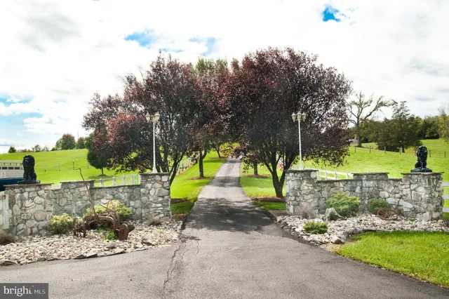 $2,900,000 | 590 Carlyle Road, Martinsburg, WV 25404