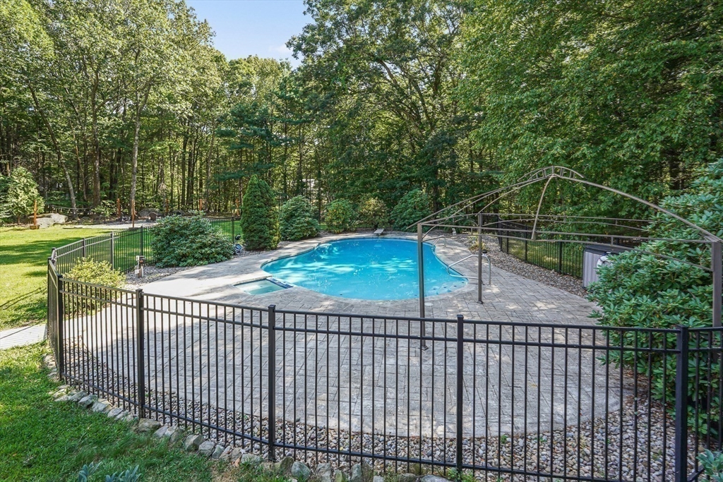 33 Woodstone Road Northborough, MA 01532 - Photo 37 of 42 a view of a backyard