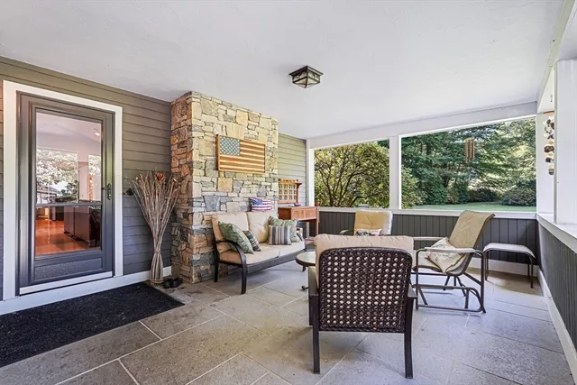 a view of a livingroom with furniture