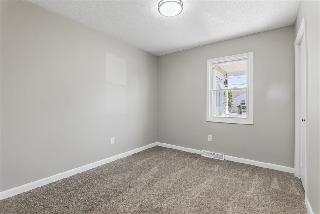 128 Avery Street Springfield, MA 01119 - Photo 14 of 31 Gallery Image 14